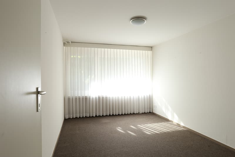 2.5-Zimmer-Eck-Einfamilienhaus an ruhiger Wohnlage in Bottmingen (12)