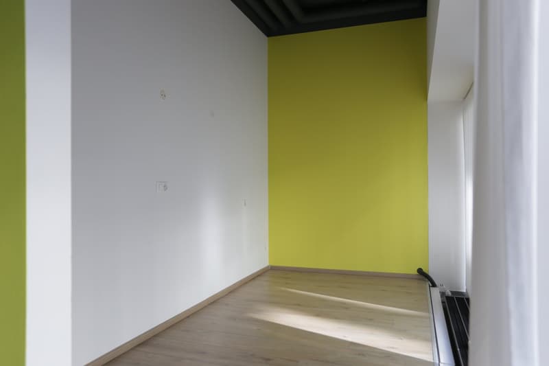 Attractive office or practice space with shopfront in central location (4)