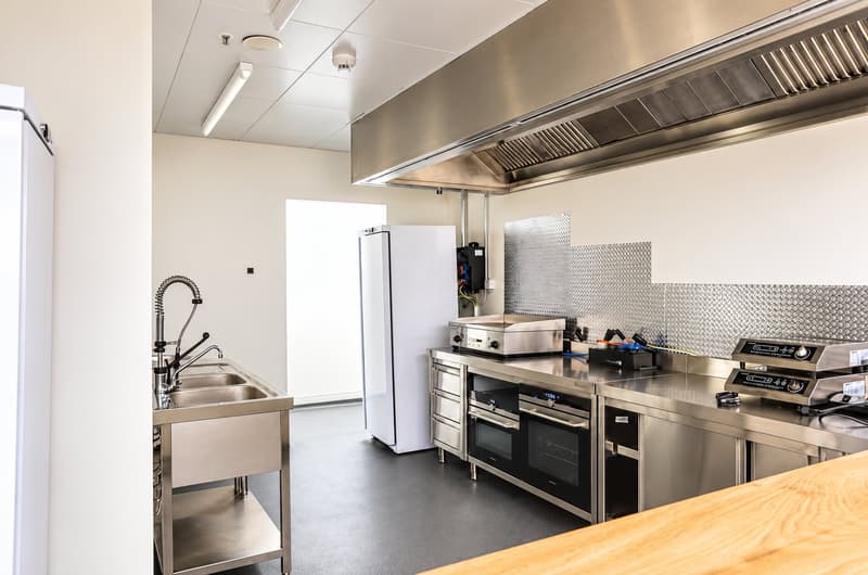 Foodbox oder Café/Bar in der Starbites Foodhall – Basel Innenstadt (2)
