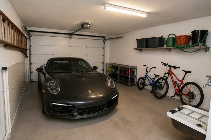 Unique opportunity in a prime location (18)