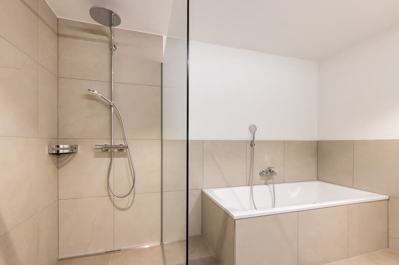 3.5 Zimmer-Neubau-Wohnung im Gwatt (10)
