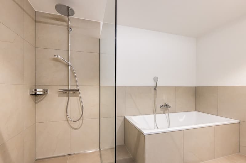 3.5 Zimmer-Neubau-Wohnung im Gwatt (10)