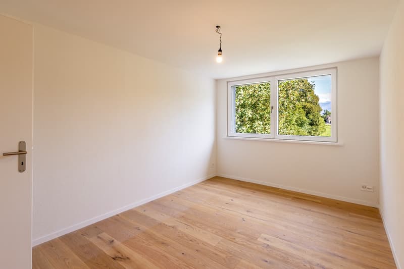 3.5 Zimmer-Neubau-Wohnung (1. OG) im Gwatt (13)