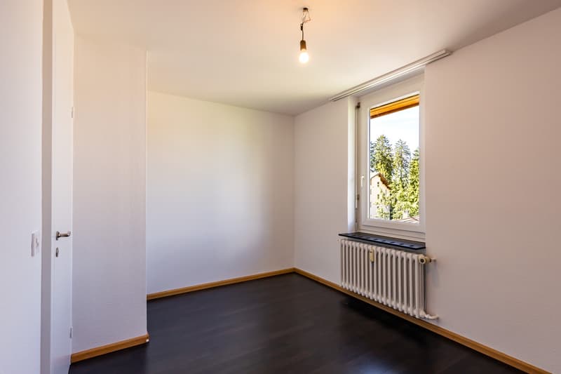 3.5 (4) Zimmer-Wohnung 3. Stock in Steffisburg (Thun) (10)