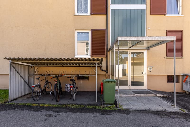 3.5 (4) Zimmer-Wohnung 3. Stock in Steffisburg (Thun) (12)