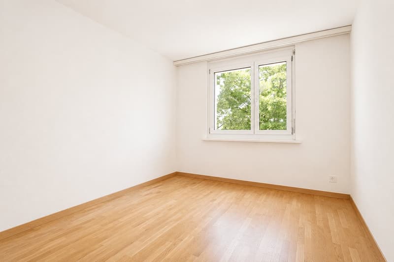 Helle 4-Zimmer-Wohnung mit Balkon und Kamin in Wettingen – sofort verfügbar! (6)