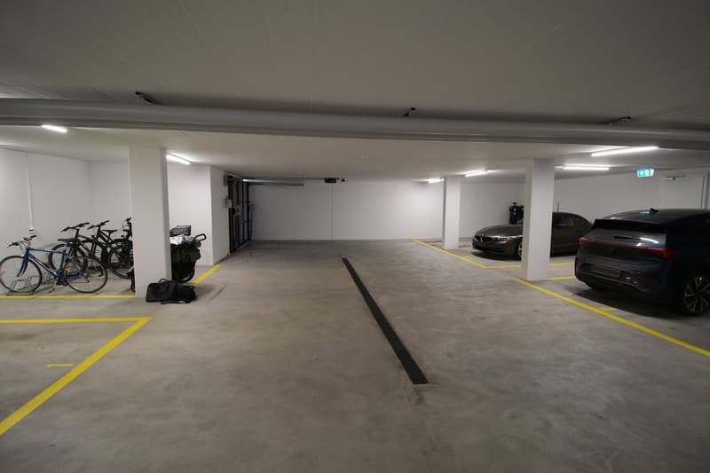 Parking space in underground garage (1)