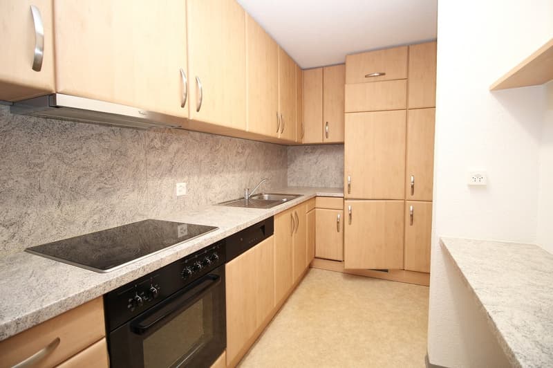 zentral gelegene 3.5 Zimmerwohnung in einem ruhigen Wohnquartier (5)