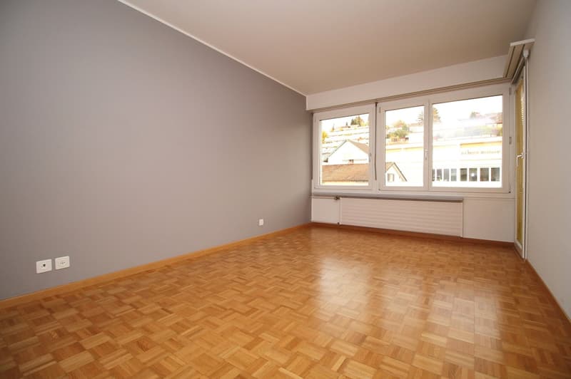 zentral gelegene 3.5 Zimmerwohnung in einem ruhigen Wohnquartier (7)