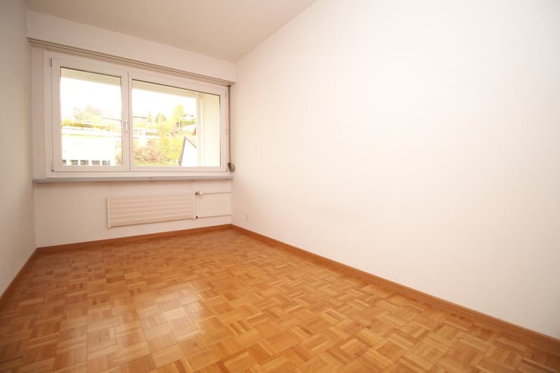 zentral gelegene 3.5 Zimmerwohnung in einem ruhigen Wohnquartier (6)
