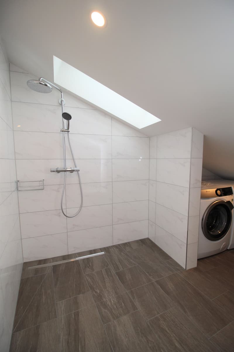 Moderne 2.5-Zimmer-Dachwohnung im Zentrum von Wettingen (6)
