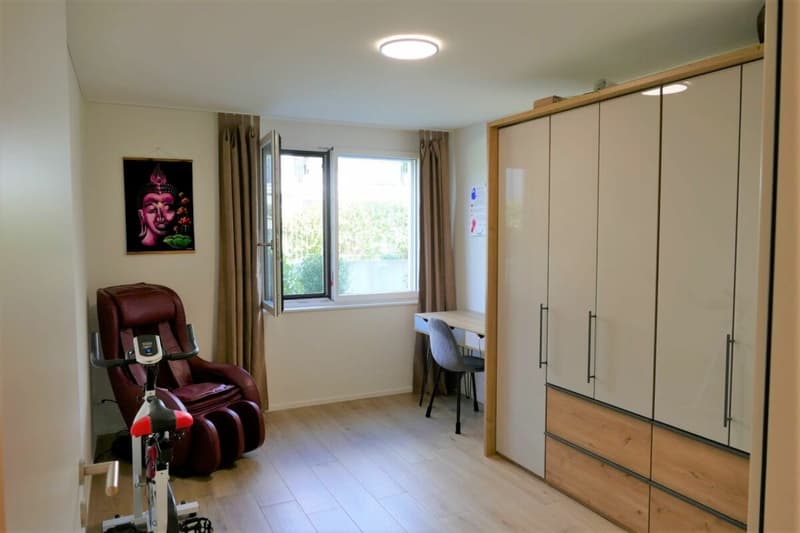 4.5-Zimmer-Erdgeschosswohnung mit Gartensitzplatz (8)