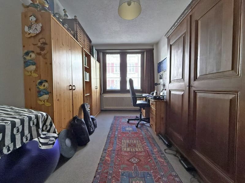 Unique semi-detached family home (7)