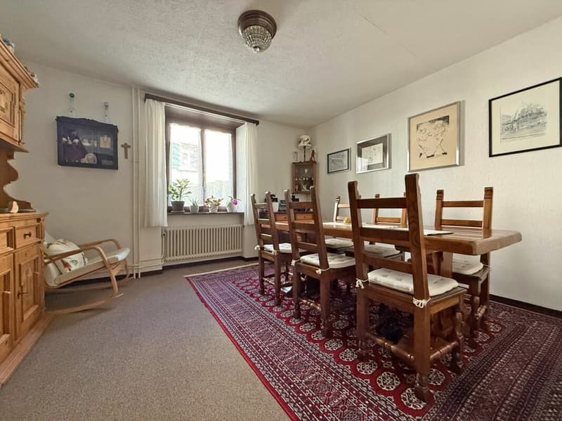 Unique semi-detached family home (5)