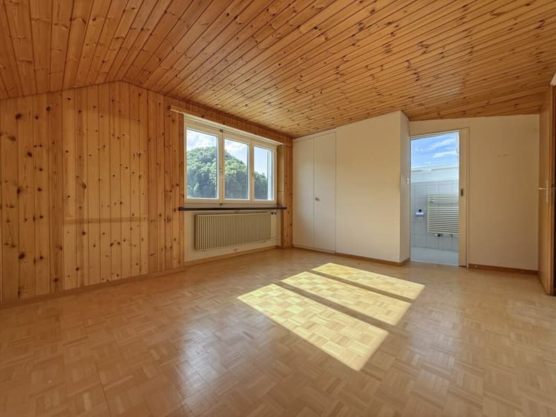 Idyllisches Einfamilienhaus mit grosszügigem Garten (9)