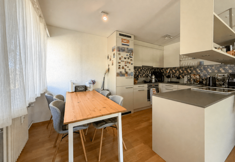 Helle 3.5-Zimmerwohnung mit Balkon (6)
