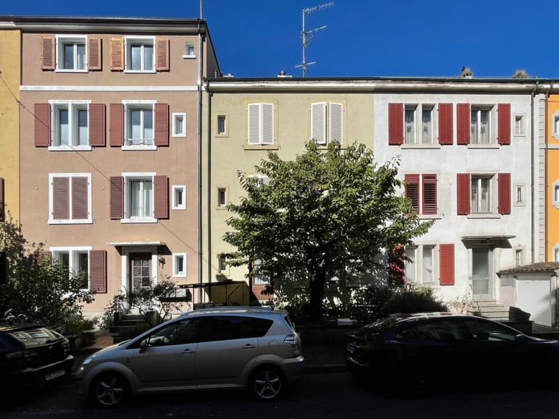 Charmantes Stadthaus mit Potential an beliebter Lage (1)
