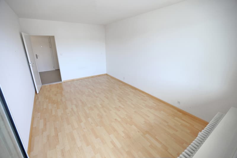 Zimmer (Beispielfoto aus baugleicher Wohnung; Abweichungen sind möglich)