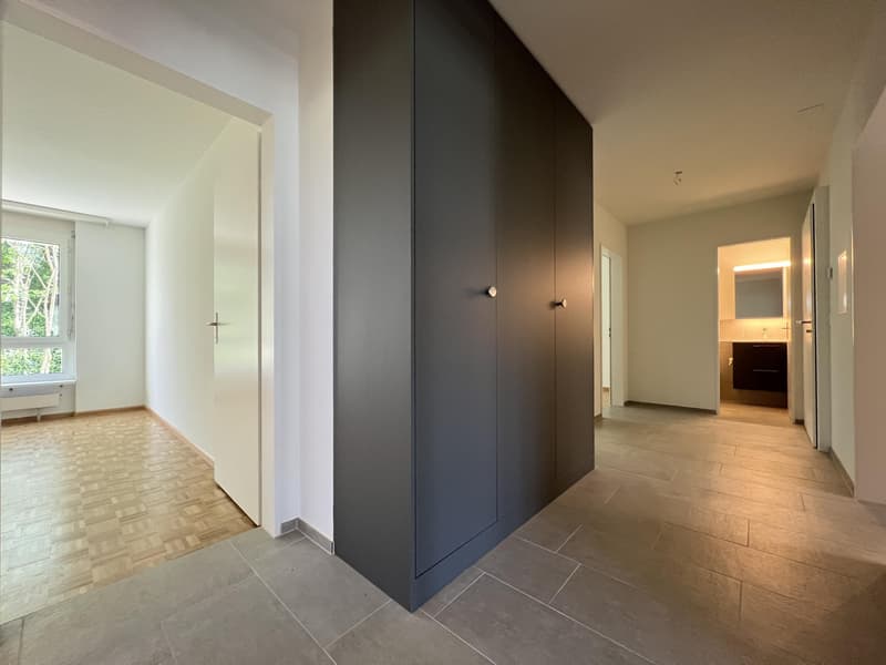 Korridor / Zimmer 1 (Beispielfoto aus baugleicher Wohnung im 1.OG; Abweichungen sind möglich)