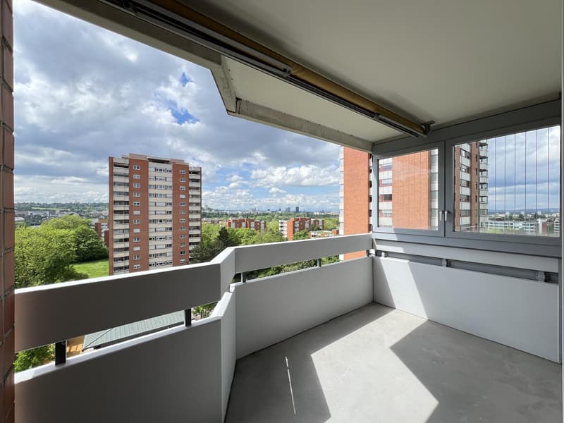 Balkon (Beispielfoto aus baugleicher Wohnung; Abweichungen sind möglich)