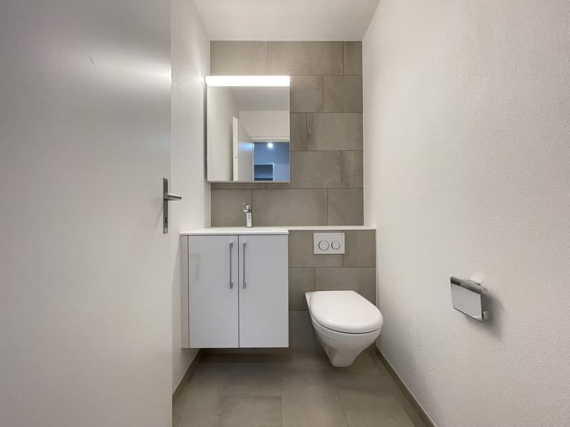 Separates WC (Beispielfoto aus baugleicher Wohnung; Abweichungen sind möglich)