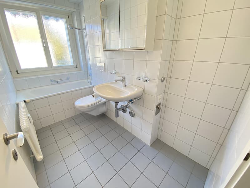Badezimmer (Beispielfoto aus baugleicher Wohnung; Abweichungen sind möglich)