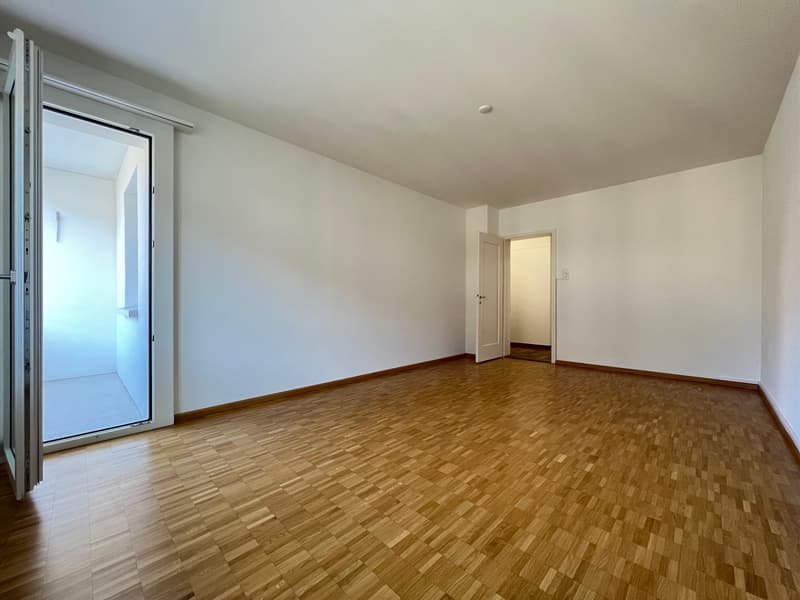 Wohnzimmer (Beispielfoto aus baugleicher Wohnung; Abweichungen sind möglich)