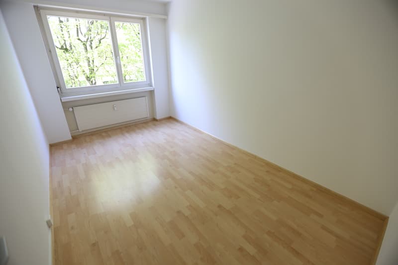 Zimmer 2 (Beispielfoto aus baugleicher Wohnung auf dem 1.OG; Abweichungen sind möglich)