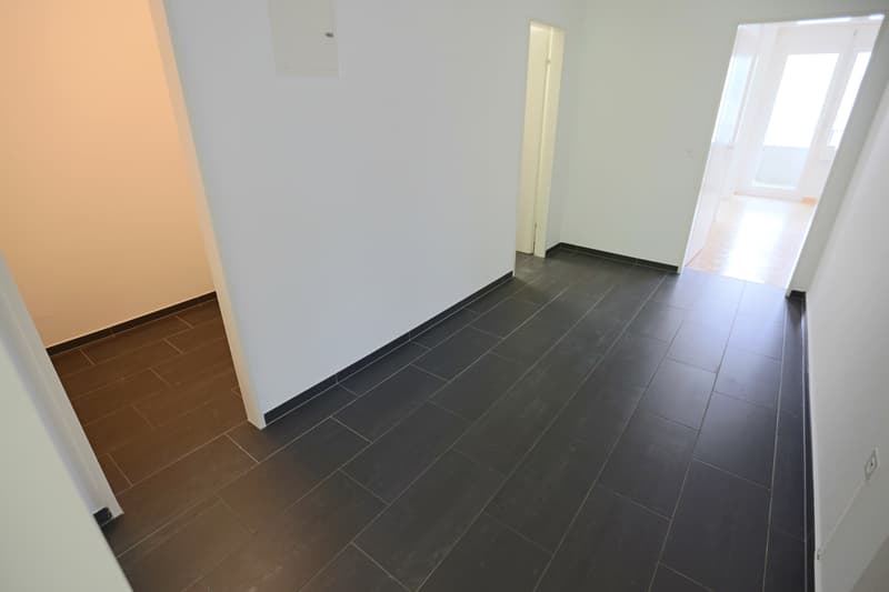 Korridor / Reduit (Beispielfoto aus baugleicher Wohnung auf dem 1.OG; Abweichungen sind möglich)