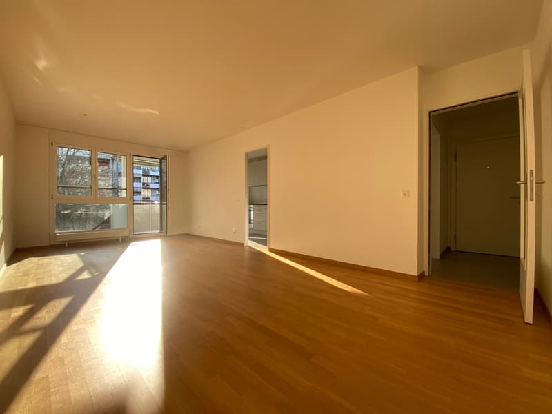 Wohnzimmer (Beispielfoto aus baugleicher Wohnung im 2.OG; Abweichungen sind möglich)