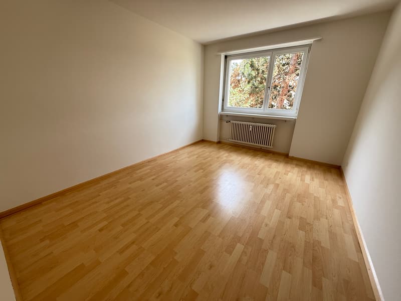 Zimmer 1 (Beispielfoto aus baugleicher Wohnung; Abweichungen sind möglich)