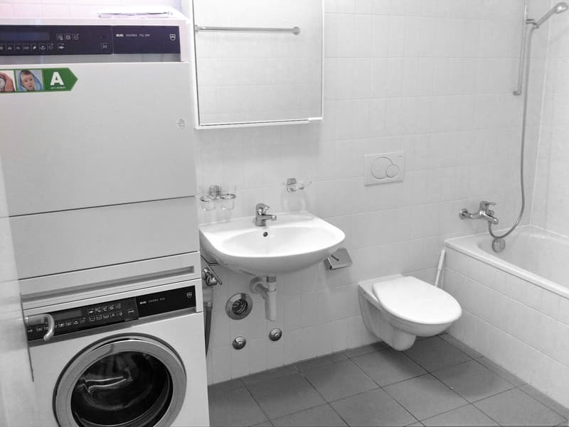 Badezimmer (Beispielfoto aus baugleicher Wohnung im 1.OG; Abweichungen sind möglich)