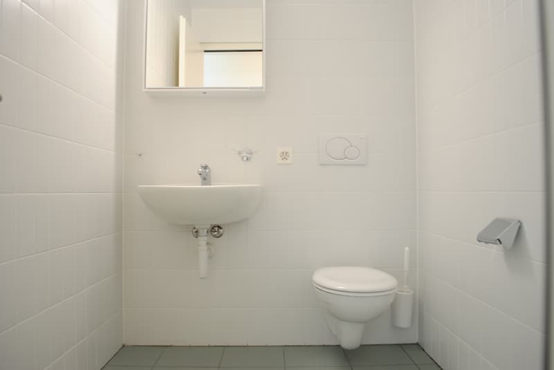 Sep. WC (Beispielfoto aus baugleicher Wohnung im 1.OG; Abweichungen sind möglich)