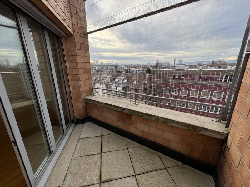 Terrasse zur Strassenseite