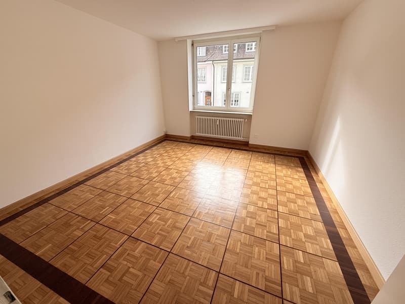 Zimmer 1 (Beispielfoto aus baugleicher Wohnung; Abweichungen sind möglich)