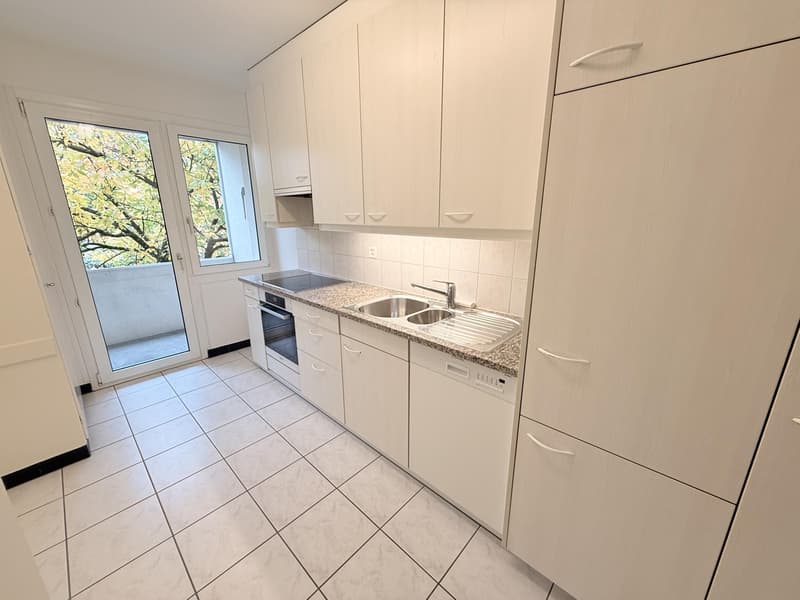 Küche (Beispielfoto aus baugleicher Wohnung; Abweichungen sind möglich)