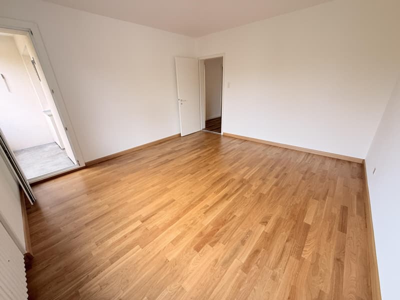 Wohnzimmer (Beispielfoto aus baugleicher Wohnung; Abweichungen sind möglich)