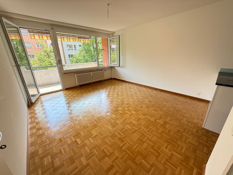 Wohnzimmer (Beispielfoto aus baugleicher Wohnung; Abweichungen sind möglich)