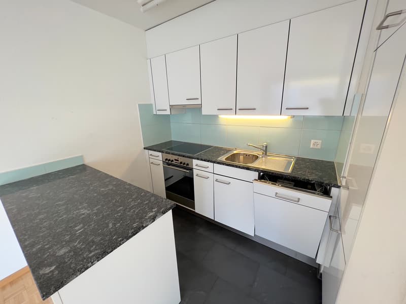 Küche (Beispielfoto aus baugleicher Wohnung; Abweichungen sind möglich)