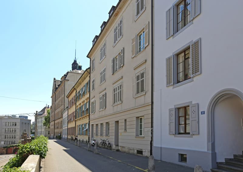 Oberhalb vom Barfüsserplatz an zentraler Stadtlage