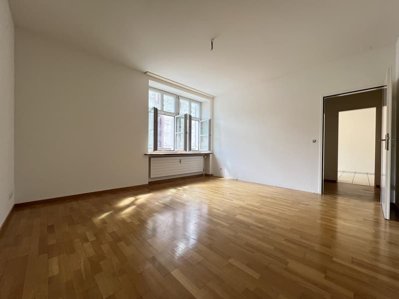 Zimmer  (Beispielfoto aus baugleicher Wohnung im 1.OG; Abweichungen sind möglich)