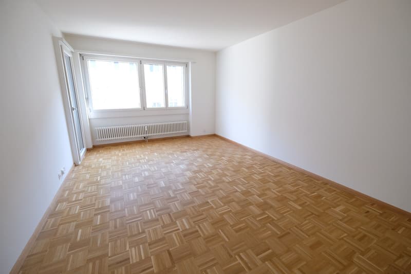 Wohnzimmer (Beispielfoto aus baugleicher Wohnung, Abweichungen sind möglich)