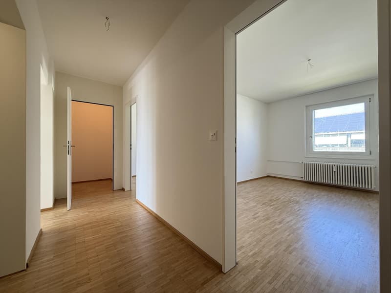 Korridor / Zimmer 3 / Reduit (Beispielfoto aus baugleicher Wohnung an der Bäumlihofstrasse: Abweichungen sind möglich)