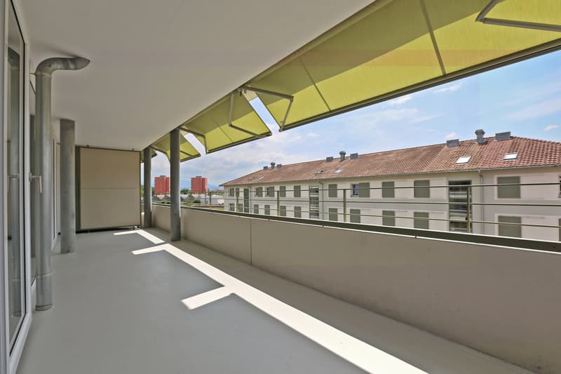 Balkon (Beispielfoto aus baugleicher Wohnung an der Bäumlihofstrasse: Abweichungen sind möglich)