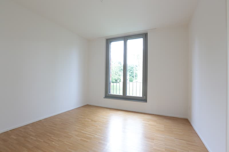 Zimmer 2 (Beispielfoto aus baugleicher Wohnung im 1.OG; Abweichungen sind möglich)