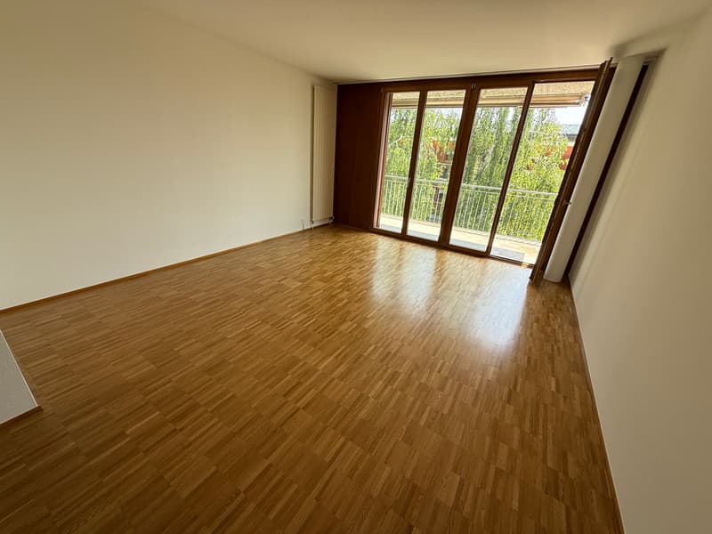 Wohnzimmer (Beispielfoto aus baugleicher Wohnung; Abweichungen sind möglich)