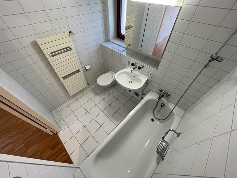 Badezimmer (Beispielfoto aus baugleicher Wohnung; Abweichungen sind möglich)