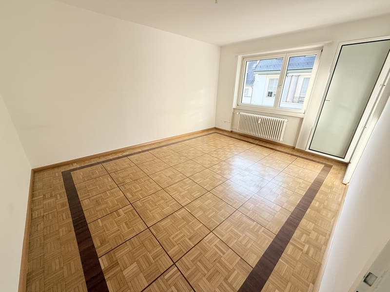 Wohnzimmer (Beispielfoto aus baugleicher Wohnung; Abweichungen sind möglich)