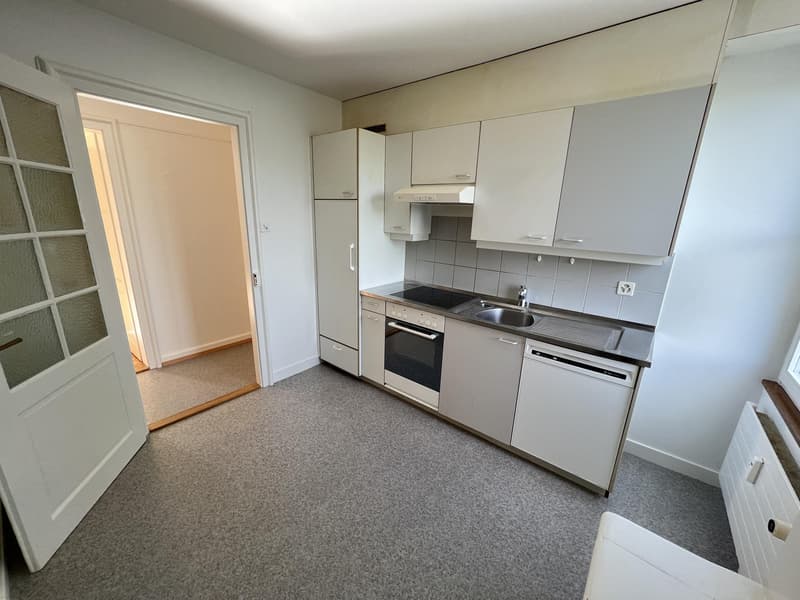 Küche (Beispielfoto aus baugleicher Wohnung; Abweichungen sind möglich)