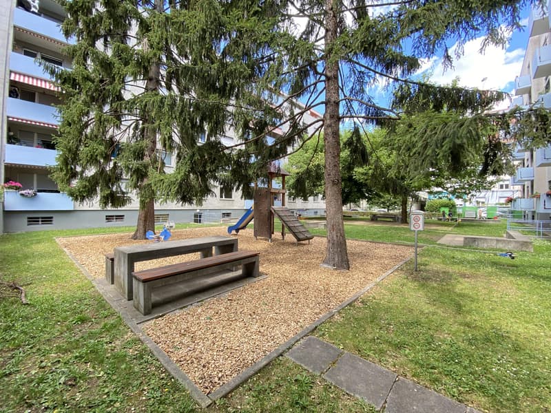 Innenhof mit Kinderspielplatz